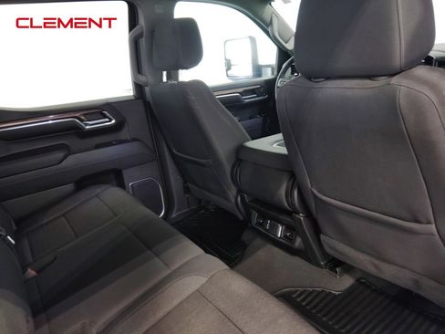 Used 2023 GMC Sierra 1500 SLE image 37