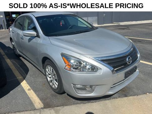 Used 2013 Nissan Altima 2.5 S FWD image 1