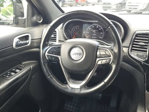 Used 2022 Jeep Grand Cherokee Laredo X AWD/4WD image 37