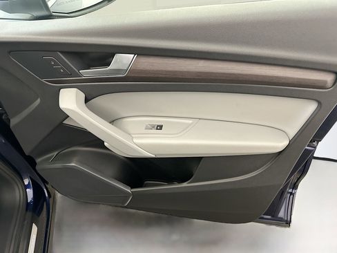 Used 2022 Audi Q5 2.0T Premium w/ Convenience Package image 35