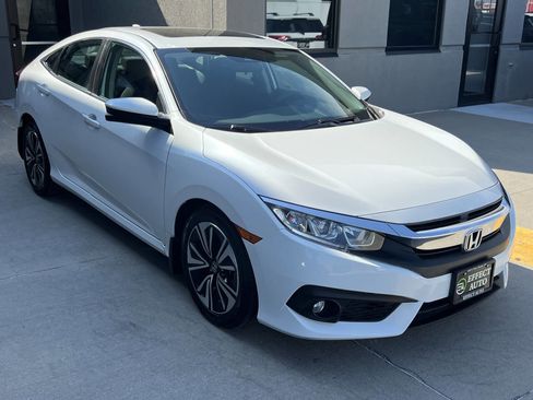 Used 2017 Honda Civic EX-T image 7