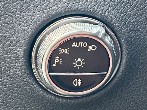 Certified 2026 Mercedes-Benz GLC 300 4MATIC image 36