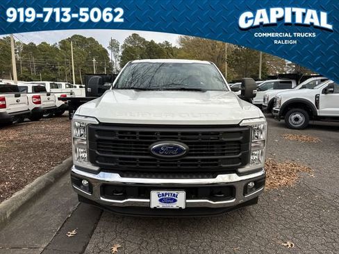 New 2026 Ford F250 XL w/ XL Chrome Package image 3