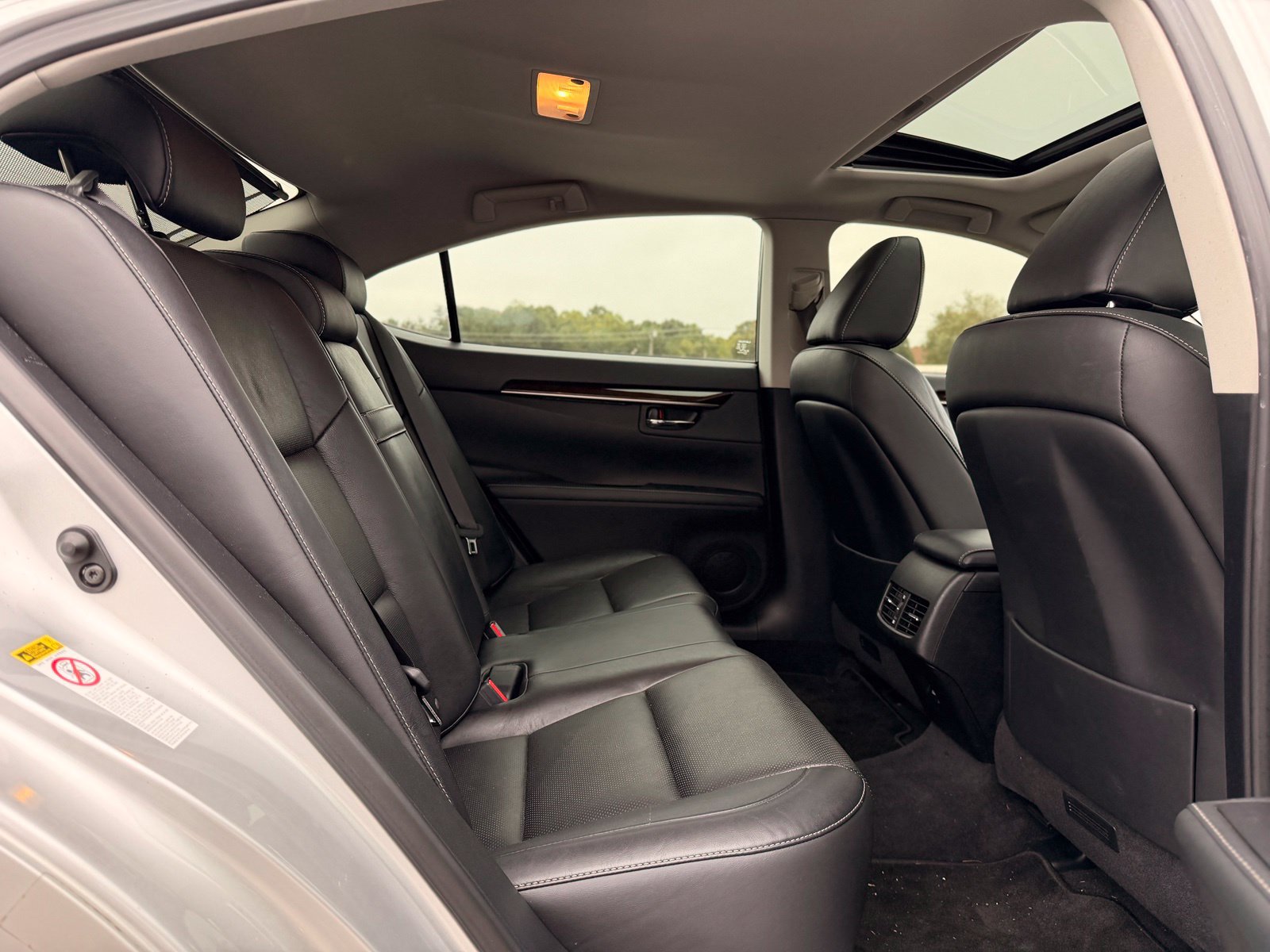 Used 2014 Lexus ES 350 w/ Luxury Package FWD image 23