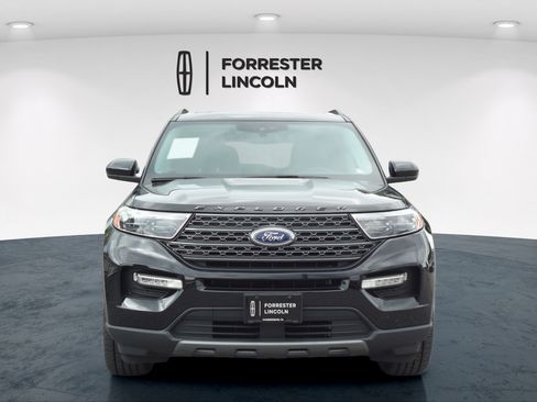 Used 2022 Ford Explorer XLT w/ Equipment Group 202A AWD/4WD image 8