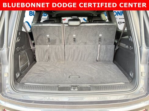 Used 2024 Jeep Wagoneer Series II w/ Flexible Seating Group RWD image 22