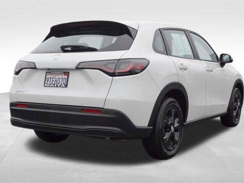 Used 2025 Honda HR-V LX image 3