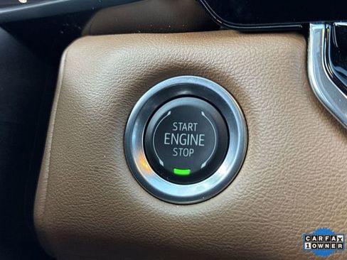 Used 2025 GMC Canyon AT4 w/ Nightfall Edition image 17