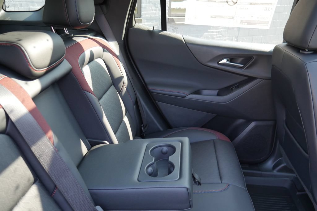 New 2026 Chevrolet Equinox RS w/ Convenience Package III AWD/4WD image 15