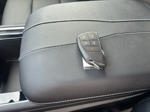 New 2026 Chevrolet Traverse LT w/ Midnight/Sport Edition image 21