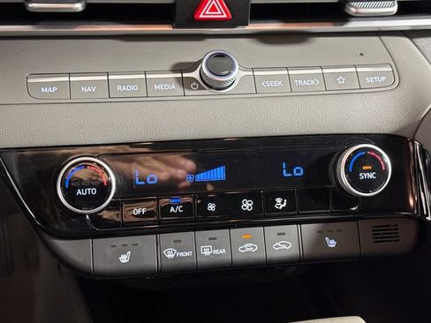 Used 2023 Hyundai Elantra SEL w/ Convenience Package FWD image 35