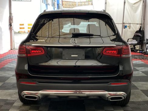 Used 2020 Mercedes-Benz GLC 300 w/ Multimedia Package image 4