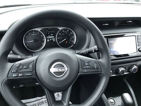 New 2025 Nissan Kicks Play S image 23