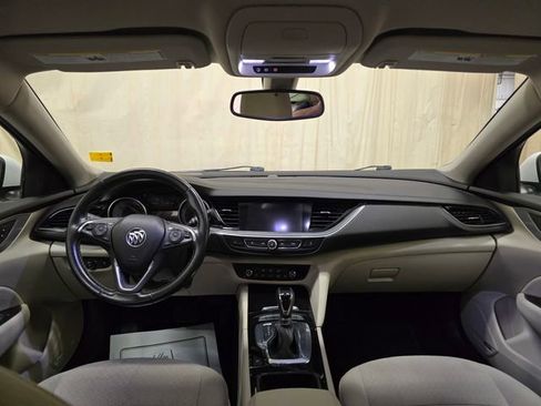 Used 2018 Buick Regal Preferred w/ Sights and Sounds Package image 27