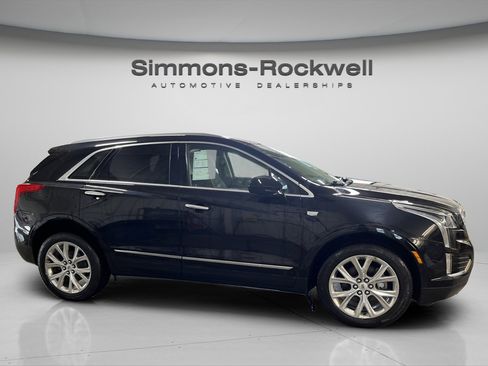 Used 2019 Cadillac XT5 Luxury w/ LPO, Radiant Package AWD/4WD image 4