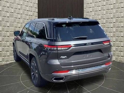 Certified 2023 Jeep Grand Cherokee Overland w/ Luxury Tech Group IV AWD/4WD image 8