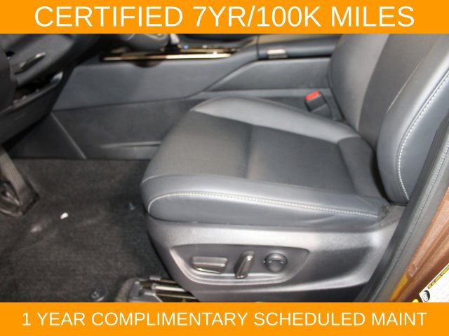 Used 2025 Toyota Crown Signia w/ Advanced Technology Package AWD/4WD image 18