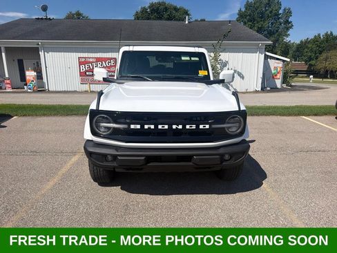 Used 2023 Ford Bronco Outer Banks AWD/4WD image 3