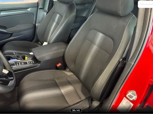 Used 2025 Honda Civic Sport image 4