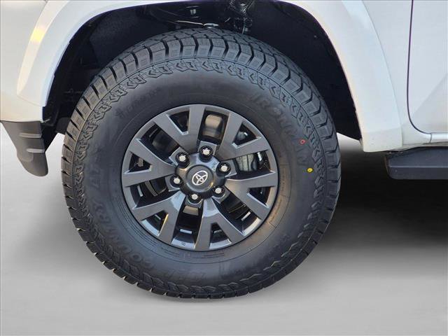 Used 2023 Toyota Tacoma SR5 RWD image 21