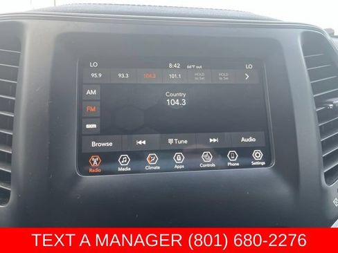 Used 2019 Jeep Cherokee Latitude Plus w/ Comfort/Convenience Group AWD/4WD image 20