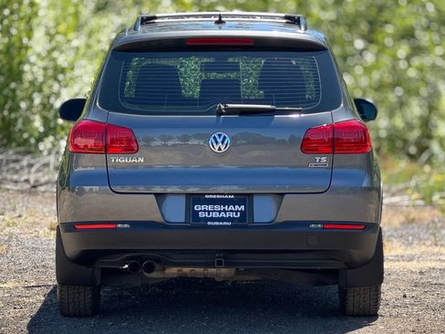 Used 2017 Volkswagen Tiguan S AWD/4WD image 6
