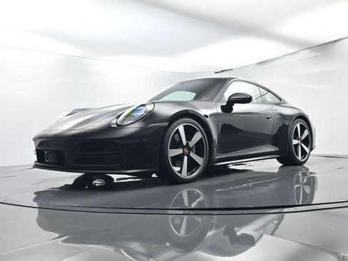 Certified 2025 Porsche 911 Carrera w/ Premium Package image 43