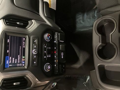 Used 2024 Chevrolet Silverado 1500 Custom Trail Boss w/ Turbomax Blackout Package image 17