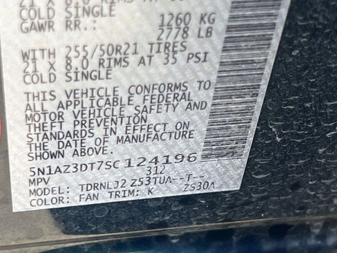 Certified 2025 Nissan Murano Platinum w/ Cargo Package image 31