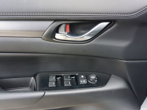 Used 2018 MAZDA CX-5 Touring w/ Preferred Equipment Package image 3