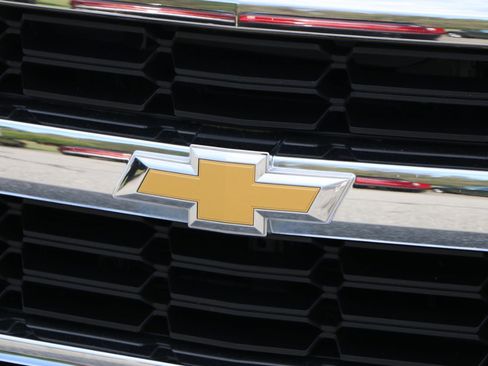 Used 2018 Chevrolet Silverado 1500 LT w/ All Star Edition image 12