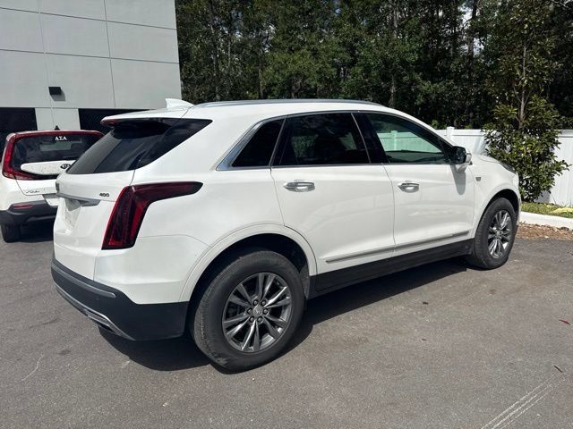 Used 2022 Cadillac XT5 Premium Luxury w/ LPO, Floor Liner Package FWD image 3