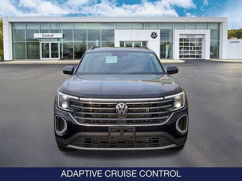 New 2026 Volkswagen Atlas SE image 2