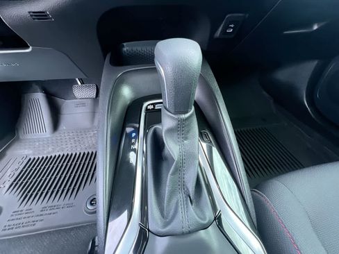 Used 2025 Toyota Corolla SE image 20