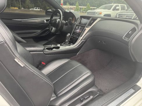Used 2020 INFINITI Q60 3.0t Luxe RWD image 17