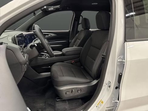 New 2026 Chevrolet Traverse LT w/ Driver Confidence Package image 4