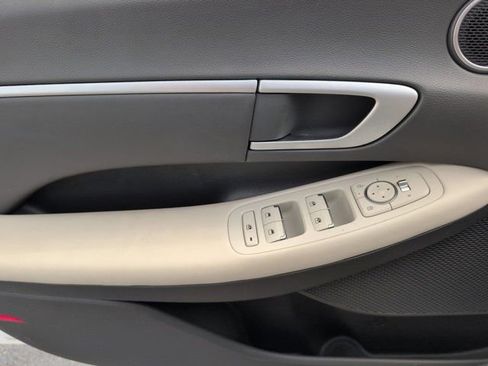 Used 2025 Hyundai Sonata SEL FWD image 13