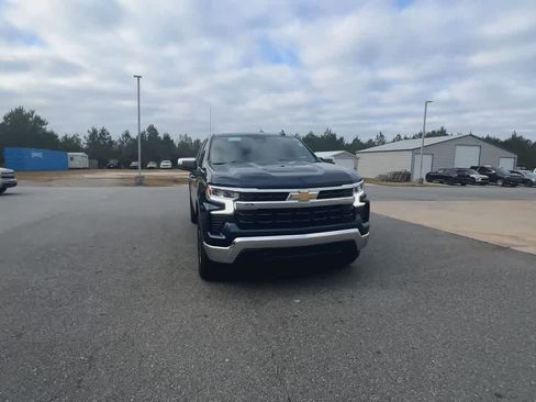 Used 2023 Chevrolet Silverado 1500 LT image 3
