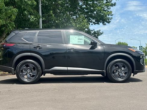 New 2026 Nissan Rogue SV AWD/4WD image 8