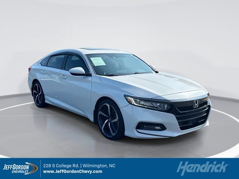 Used 2018 Honda Accord Sport image 1