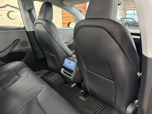Used 2025 Tesla Model 3 Long Range RWD image 21