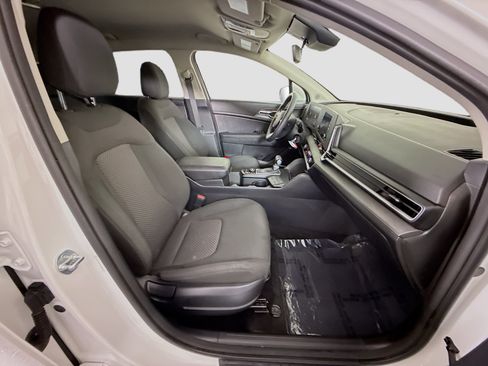 Used 2024 Kia Sportage LX FWD image 28