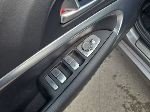 Used 2026 Genesis G70 2.5T AWD/4WD image 11