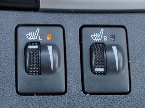 Used 2019 Toyota Highlander SE image 24