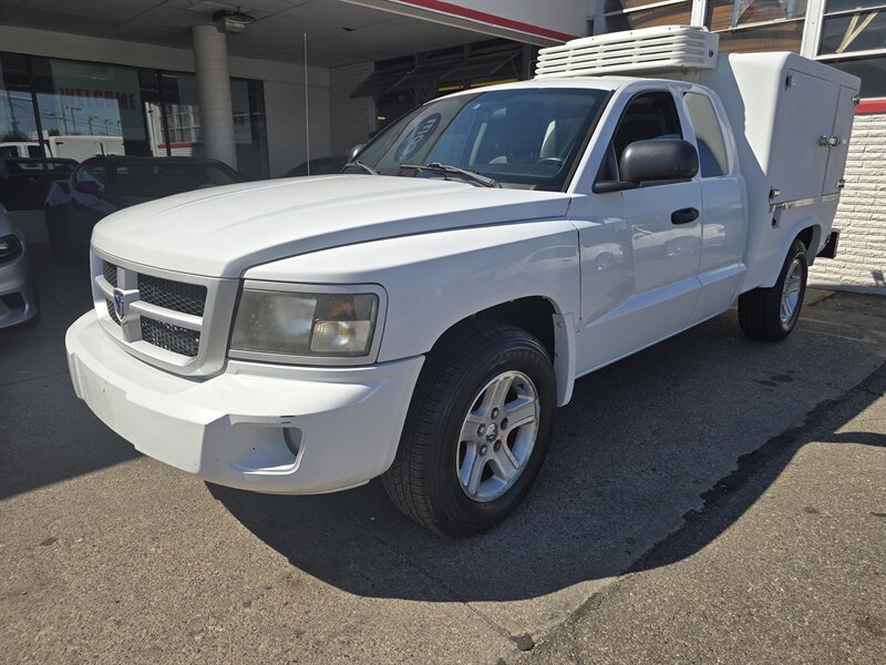 Used 2011 Dodge Dakota Big Horn w/ Trailer Tow Group RWD image 1