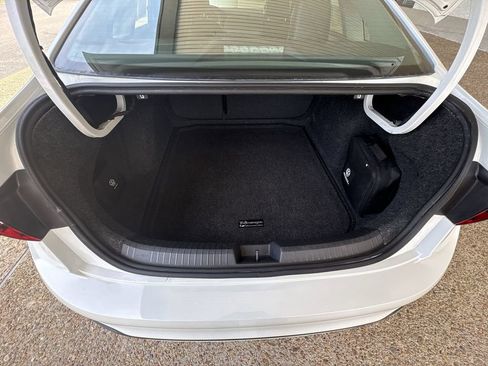 Used 2022 Volkswagen Jetta SE FWD image 26