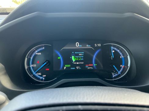 Certified 2025 Toyota RAV4 LE AWD/4WD image 10