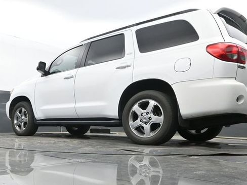 Used 2013 Toyota Sequoia SR5 w/ Sport Appearance Pkg image 10