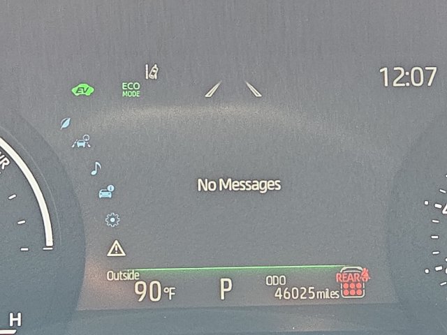Used 2025 Toyota Sienna XLE w/ XLE Plus Package FWD image 27