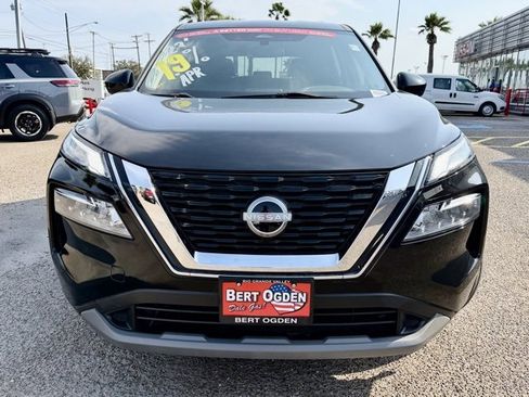 Certified 2023 Nissan Rogue SV image 2